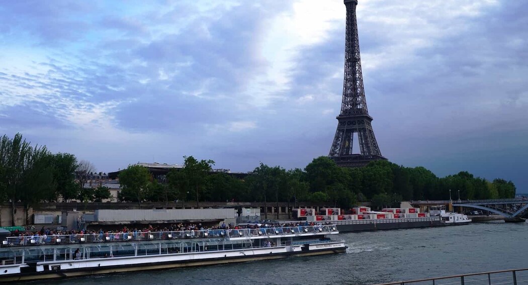 5 ways to visit Paris