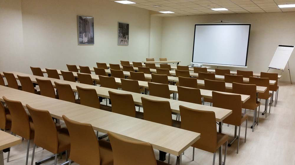 Meeting rooms at Capri by Fraser Barcelona hotel in classsroom set up