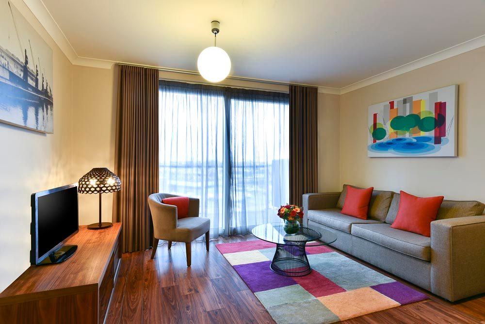 One Bedroom Deluxe apartment at Fraser Place Canary Wharf