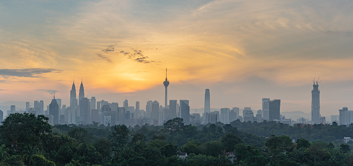 Relax with a great view of the Kuala Lumpur skyline from your apartment in Kuala Lumpur. 