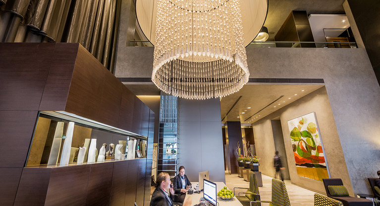 Fraser Suites Sydney wins its sixth HM Award