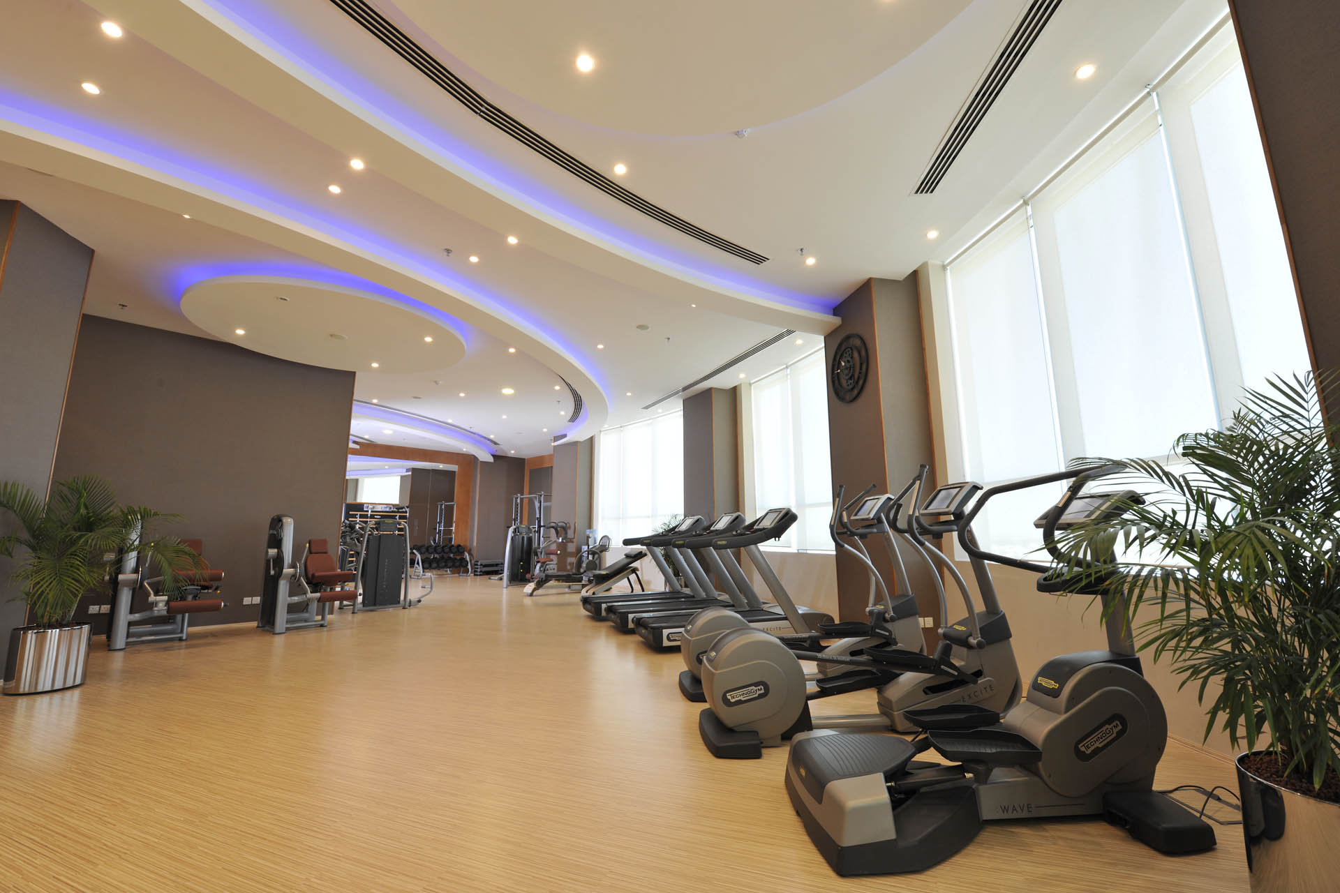 serviced-apartment-seef-bahrain-fraser-suites-gym