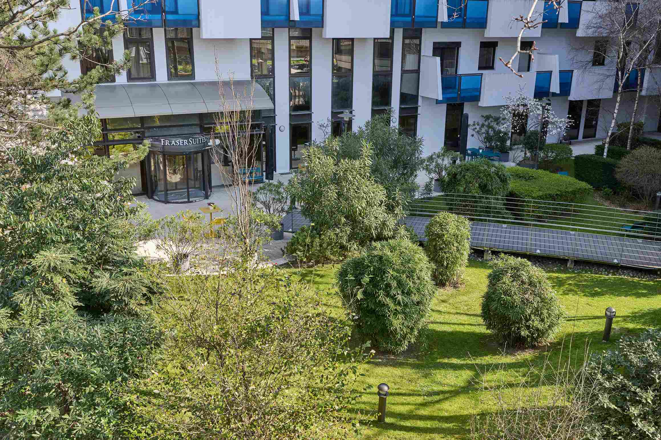 Outdoor Patio at Fraser Suites Le Claridge in Paris
