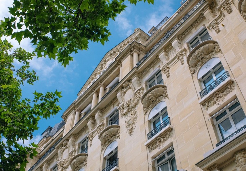 Facade at Fraser Suites Le Claridge hotel apartment for long term stay in Paris
