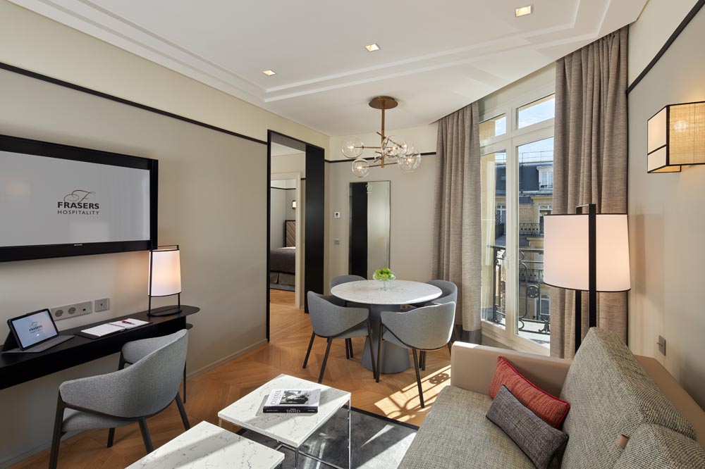 Living area of One Bedroom Premier Suite, Serviced Apartment In Paris