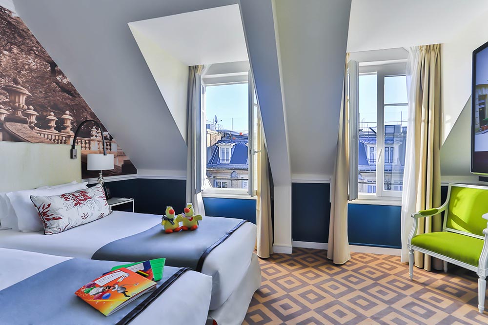 Bedroom of the 2 Bedroom Executive Suite in Paris, Apartment