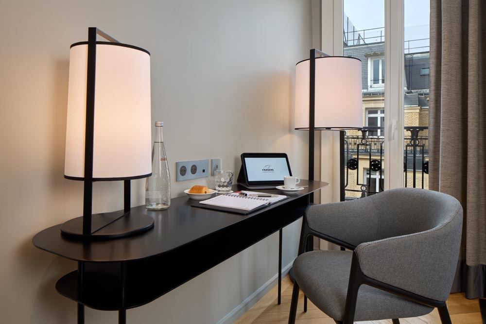 Working desk of 2 Bedroom Premier Suite, Serviced Apartment in Paris
