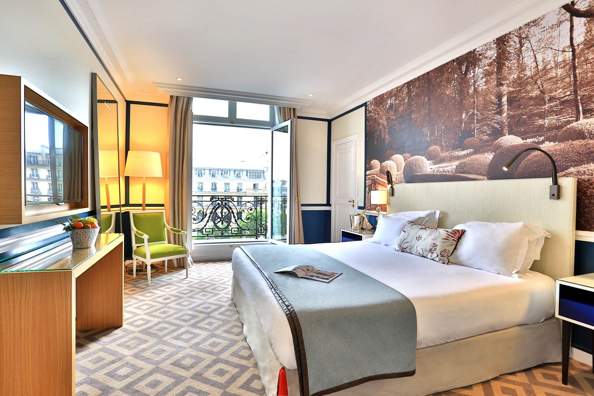 Overview of One Bedroom Executive Suite in Paris with Champs-Elysées View