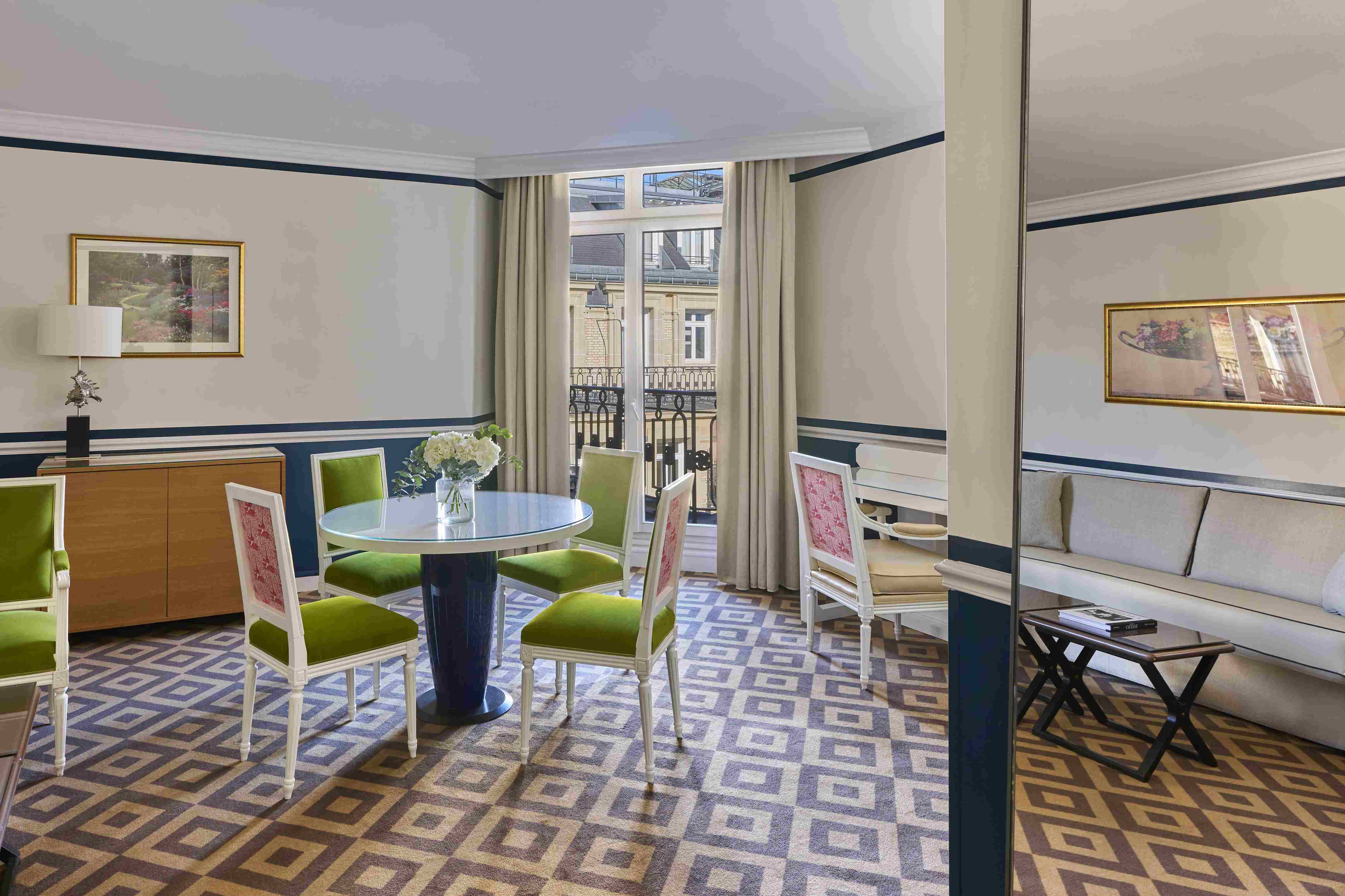 Overview Two Bedroom Deluxe Suite - Serviced Apartment in Paris