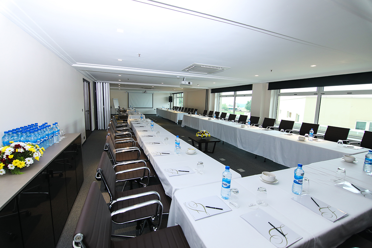 Meeting and conference facilities 