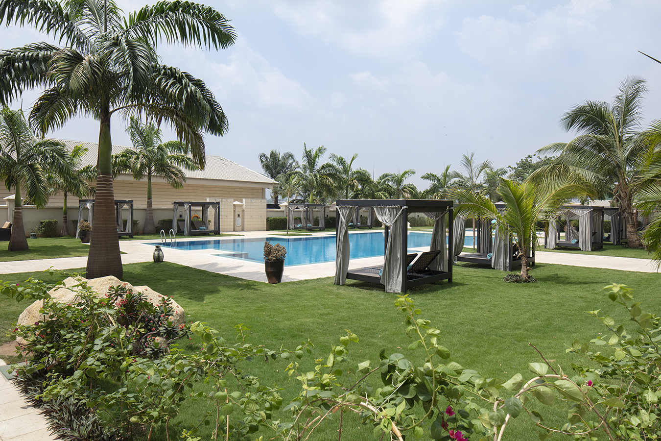 Private landscaped gardens