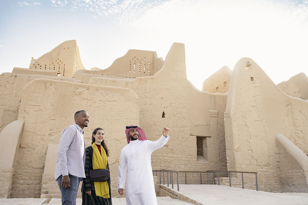Couple explore top things to do in Riyadh with local guide