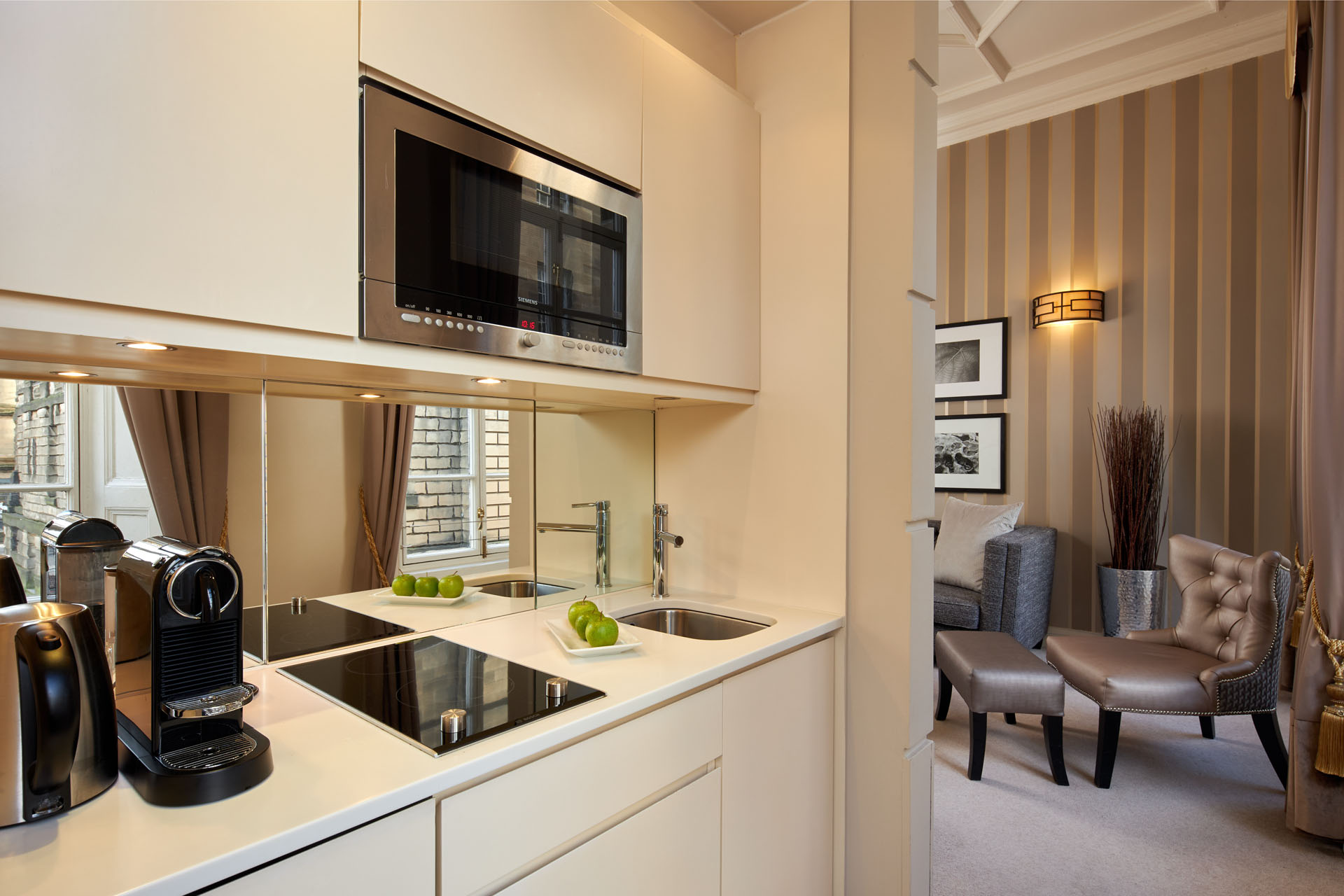 Fully furnished kitchnette of Courant Suite in Edinburgh hotel