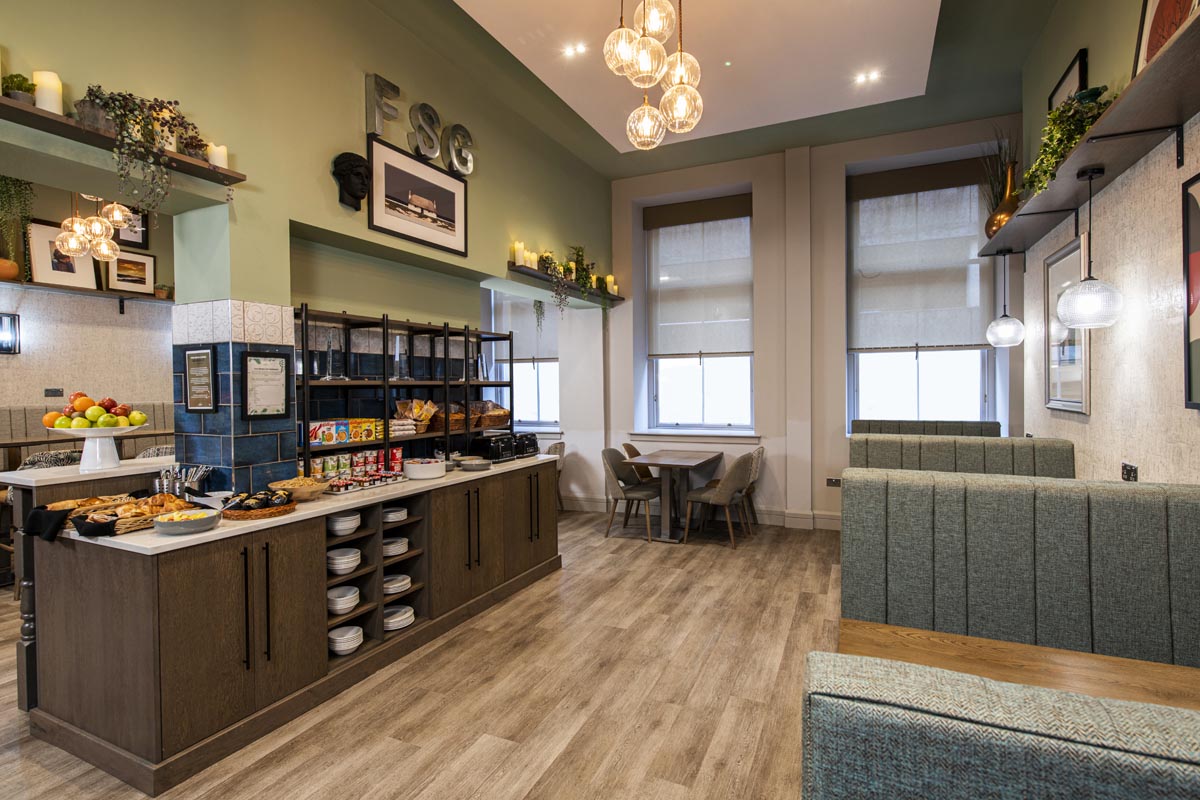 Restaurant for breakfast at Fraser Suites Glasgow serviced apartments on family breaks in scotland