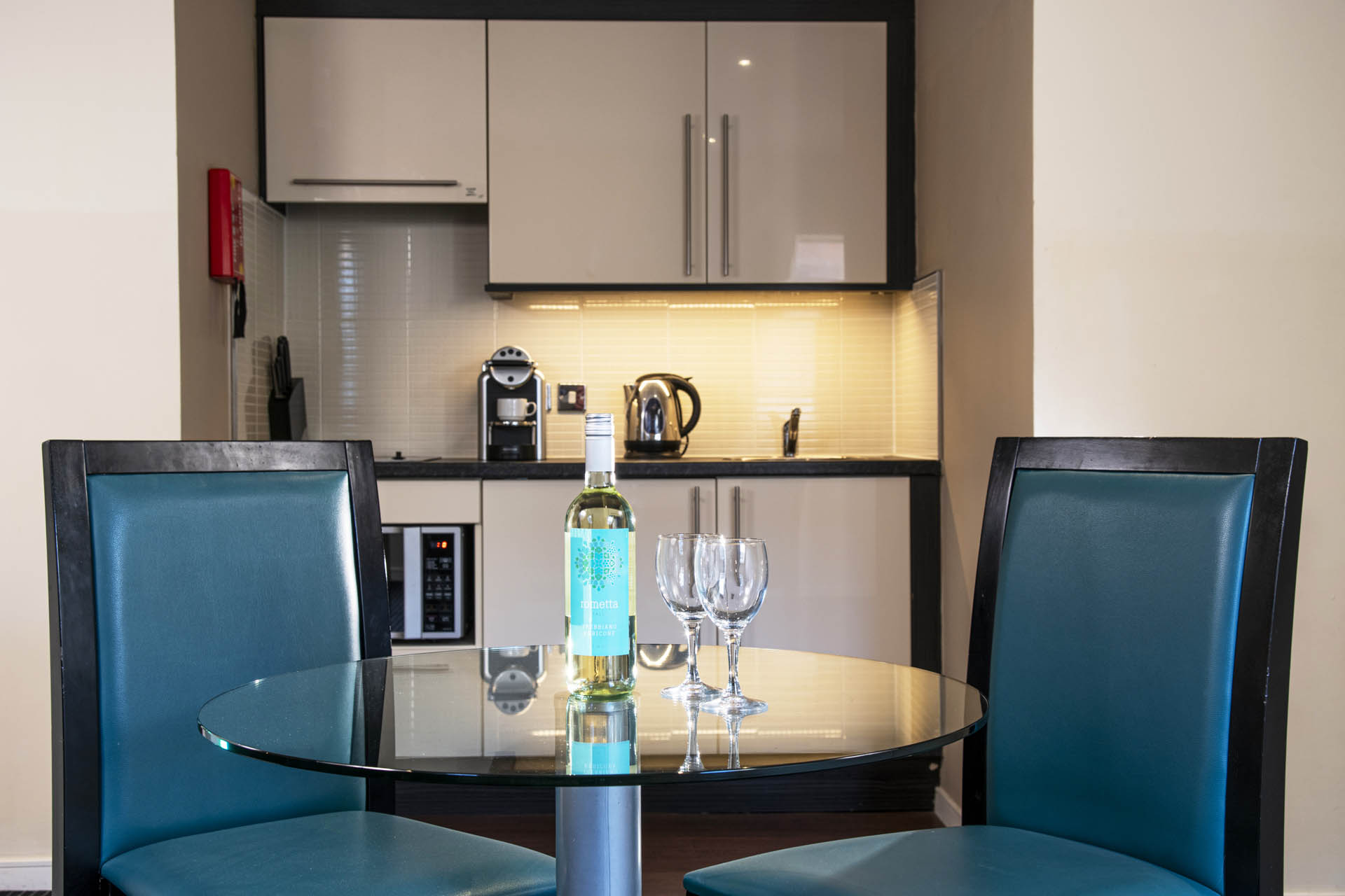 studio executive apartments rooms glasgow kitchen