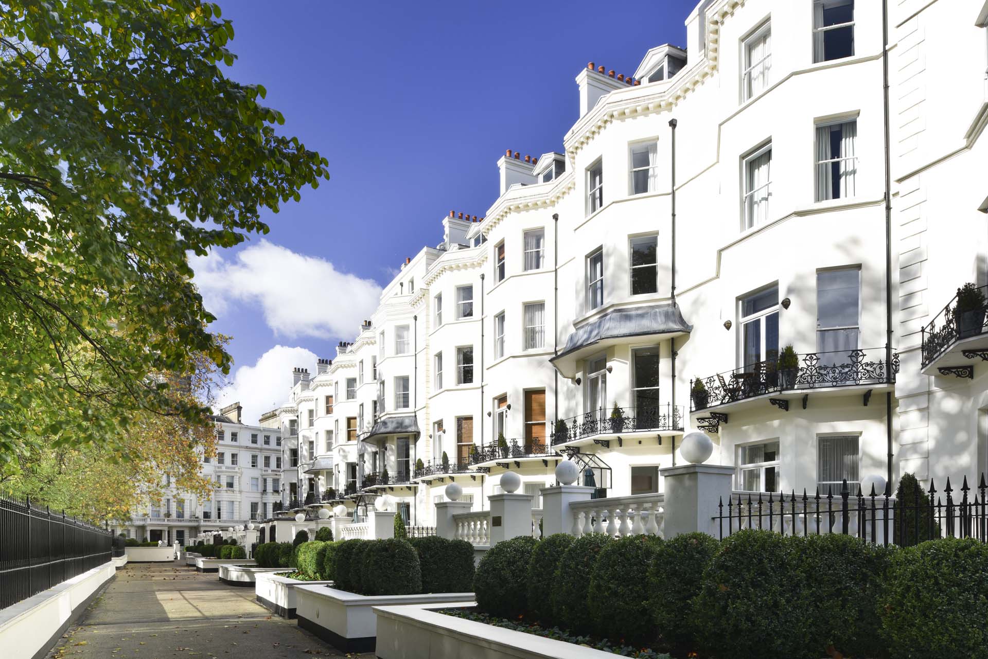 Facade at Fraser Suites Kensington, serviced apartments in Kensington, London