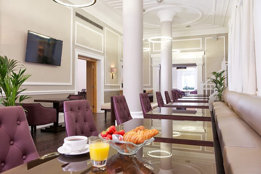 The Dining room at Fraser Suites Queens Gate, London Hotel with Breakfast in South Kensington