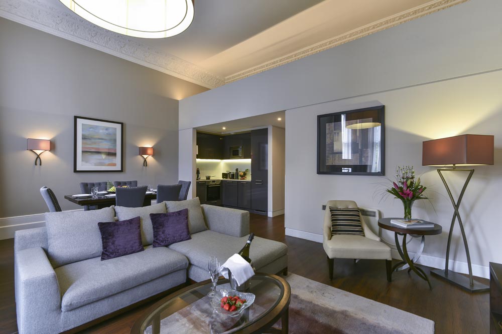 Living room of Two Bedroom Deluxe Apartment in London at Fraser Suites Queens Gate