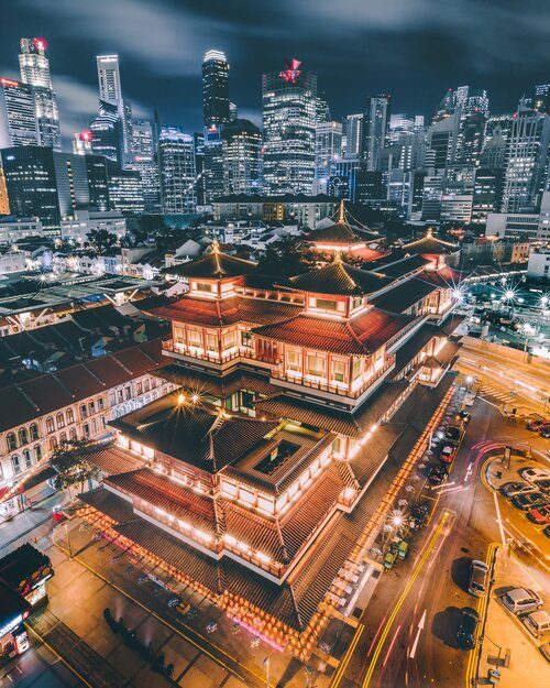 Buddha tooth relic temple