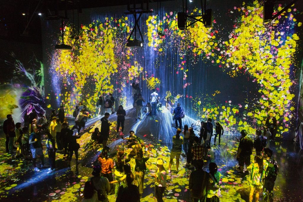 Exhibition by teamLab borderless in Shanghai