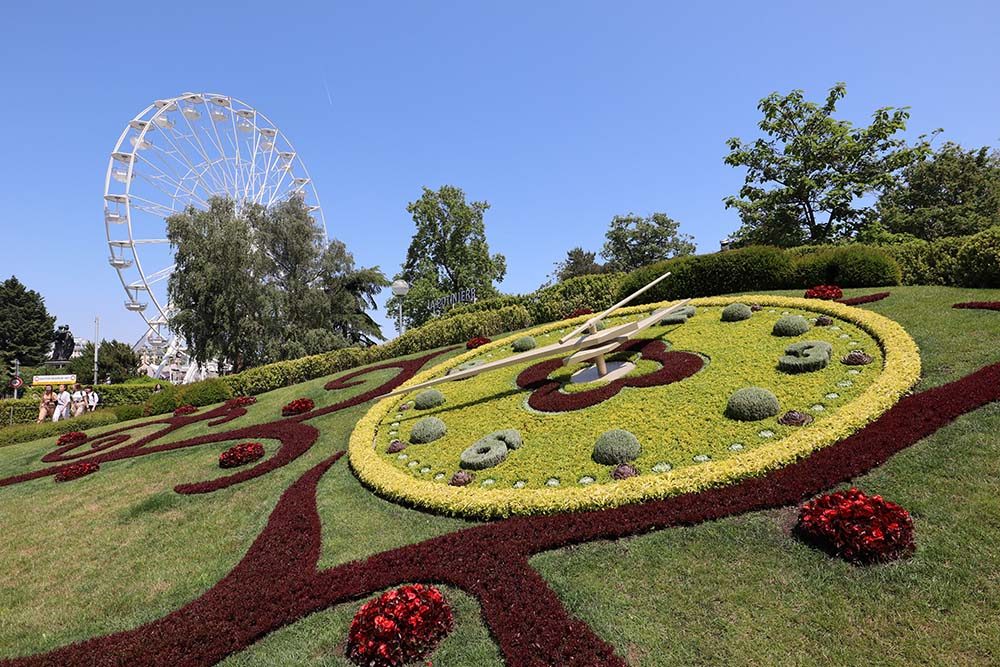 Jardin Anglais & Flower Clock, top things to do in Geneva, Switzerland