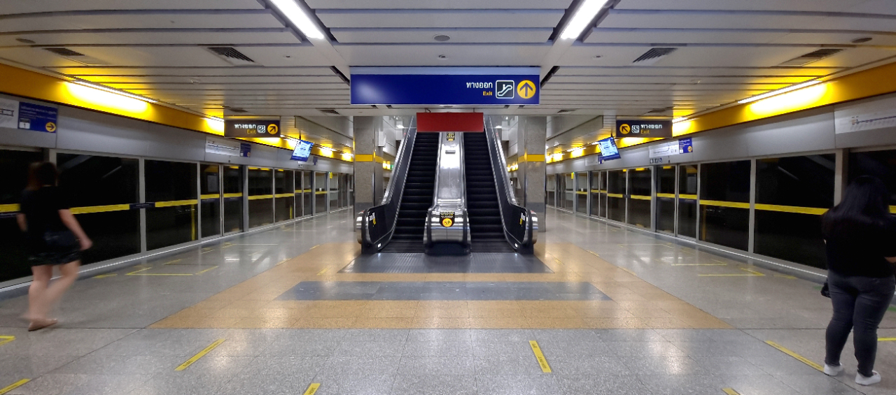 Bangkok's MRT station subway