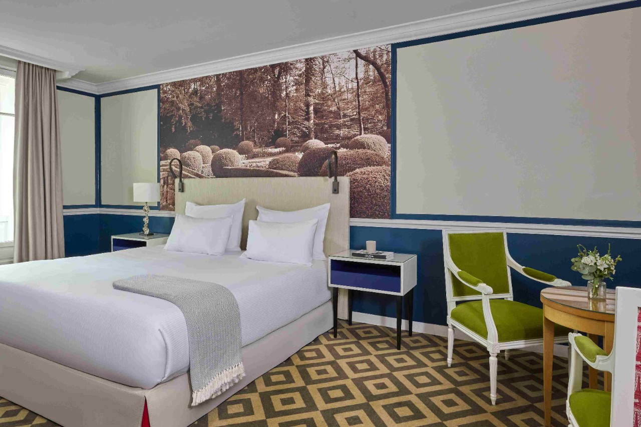 suite-executive-une-chambre-fraser-suites-le-claridge-champs-elysees