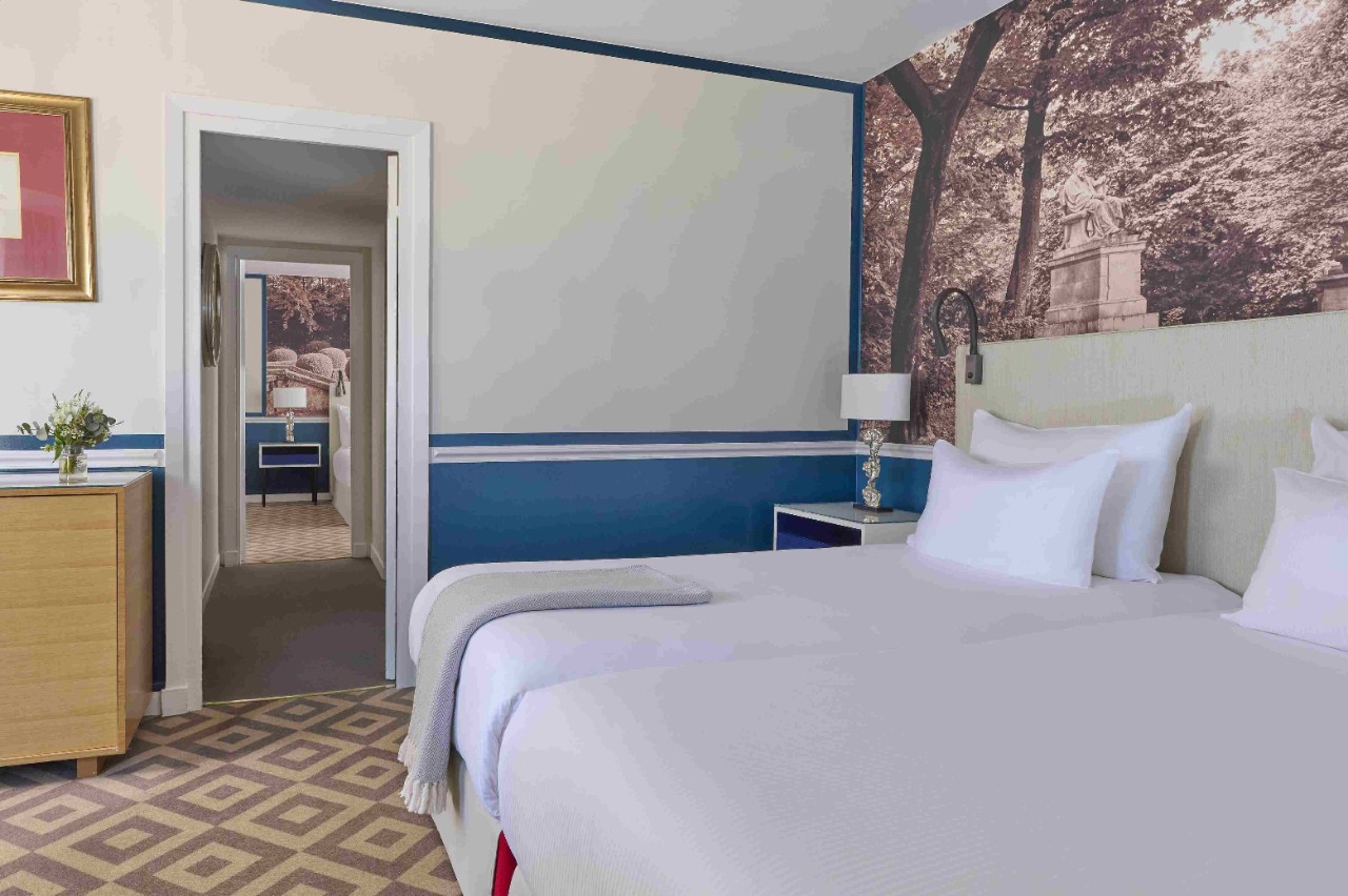 suite-deluxe-deux-chambre-fraser-suites-le-claridge-champs-elysees